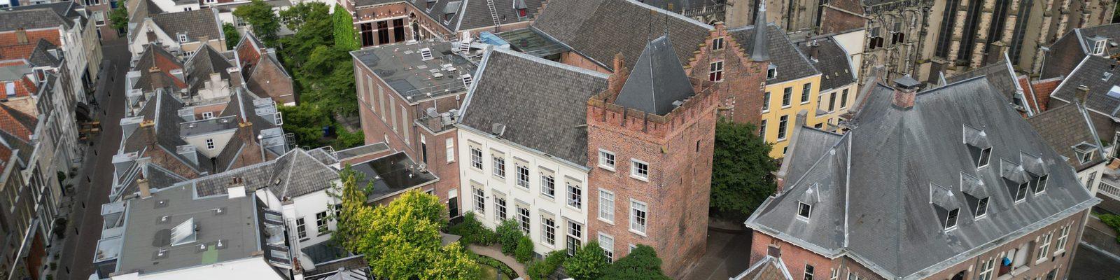Luchtfoto van de Faculty Club - in het hart van Utrecht