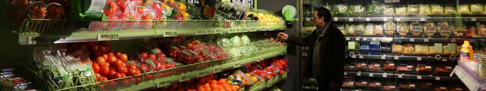 Groente- en fruitafdeling van de supermarkt 