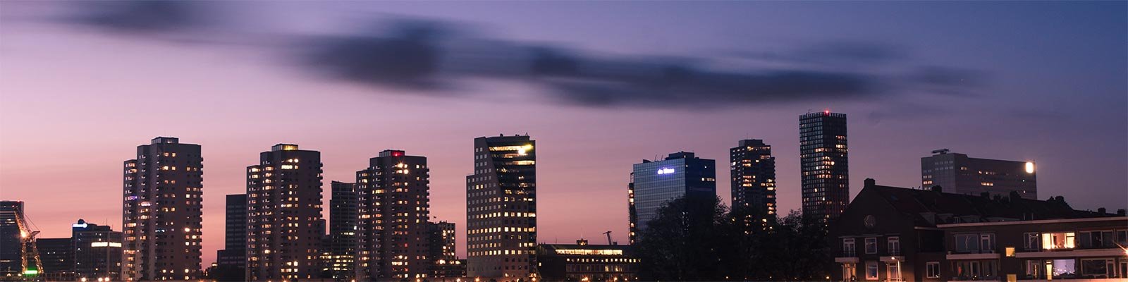 Skyline van Rotterdam met hoogbouw
