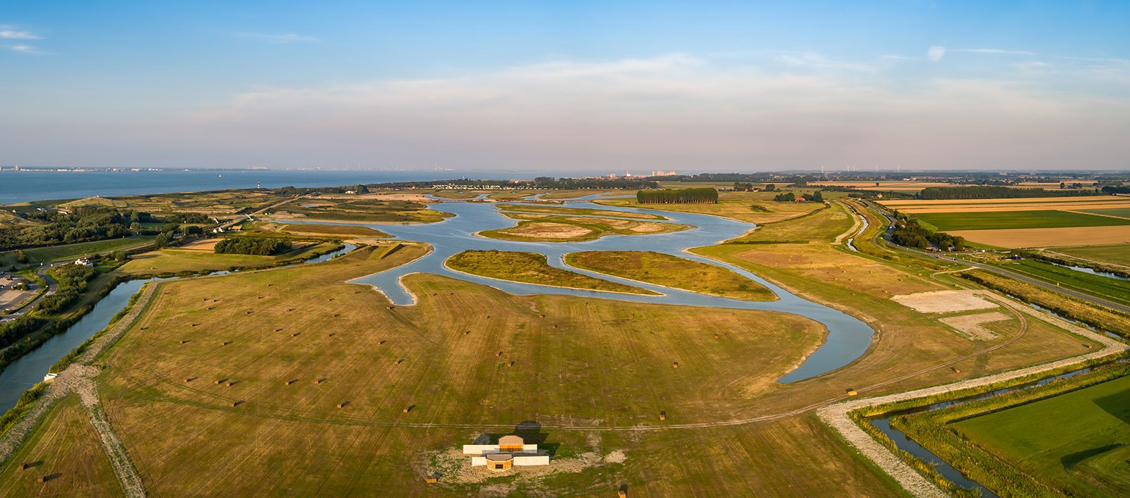 Luchtfoto van Waterdunen in Zeeland