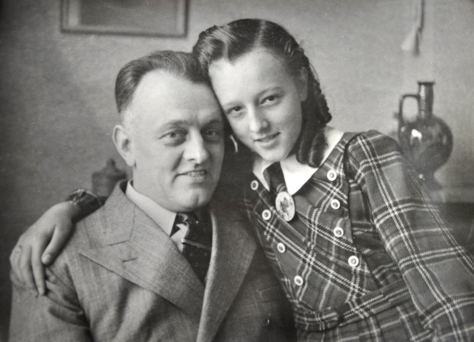 Annie van Leerzem en haar vader