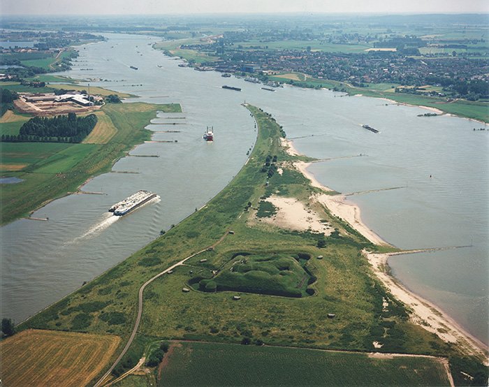 Photo of the river bifurcation of the Pannerden Canal in the Neder-Rijn and IJssel