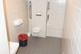 The accessible toilet at Buys Ballotgebouw