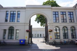 The entrance gate to Wittevrouwestraat 7bis and Drift 27 - University Library City Centre