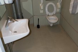 The accessible toilet in the Nicolaas Bloembergen building