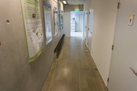 One of the corridors in the Nicolaas Bloembergen building