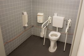 The accessible toilet of the Willem C. van Unnik building