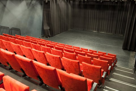 Parnassos 124 theaterzaal