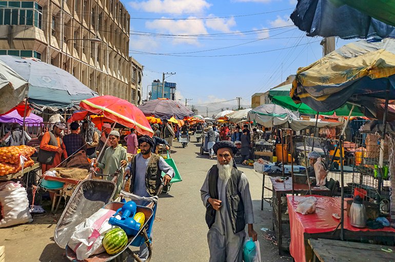 Een drukke bazaar in Kabul, Afghanistan © iStockphoto.com/123ducu