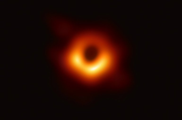 Beeld van het centrale zwarte gat van Messier 87