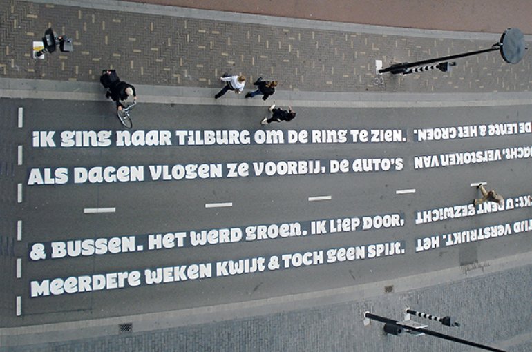 Gedicht van Nick J. Swarth en Sander Neijnens op de Paleisring in Tilburg door www.onsitepoetry.eu