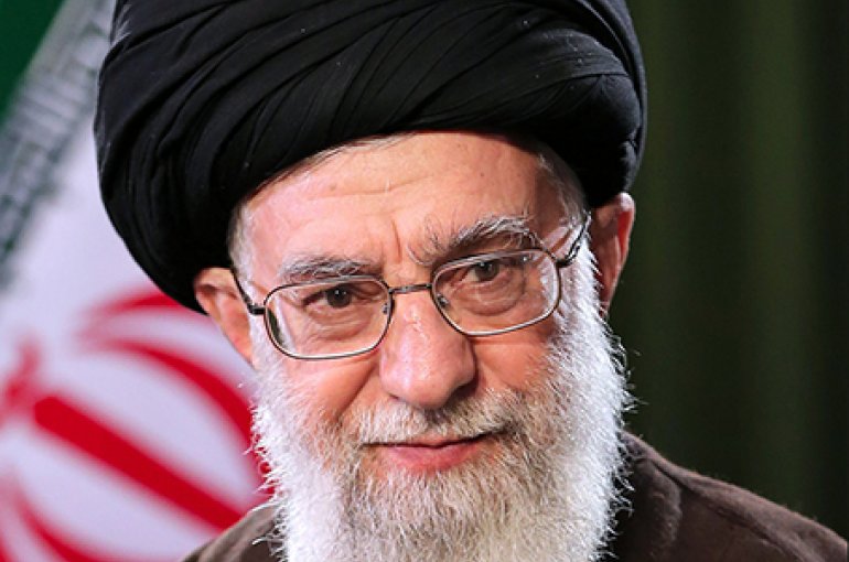 Grand Ayatollah Sayyid Ali Hosseini Khamenei. Bron: Wikimedia/Khamenei.ir